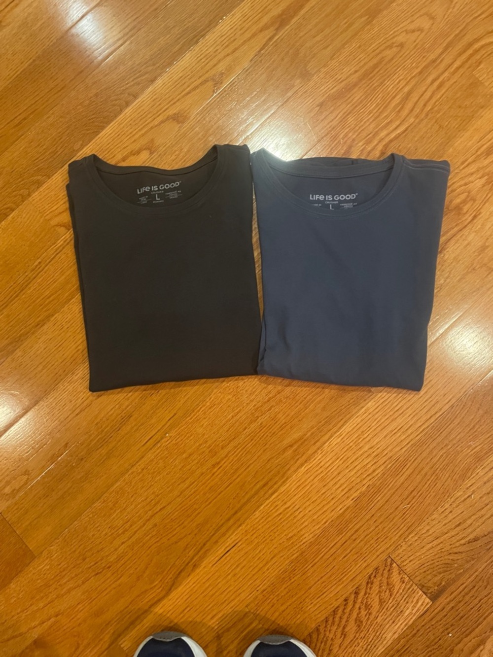 Life Is Good Black and Navy short Sleeve Crewneck Tees - Picture 10 of 10